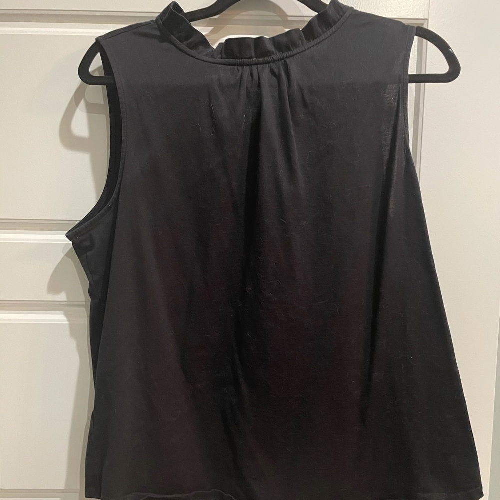 Ann Taylor sleeveless ruffle neck shell Large